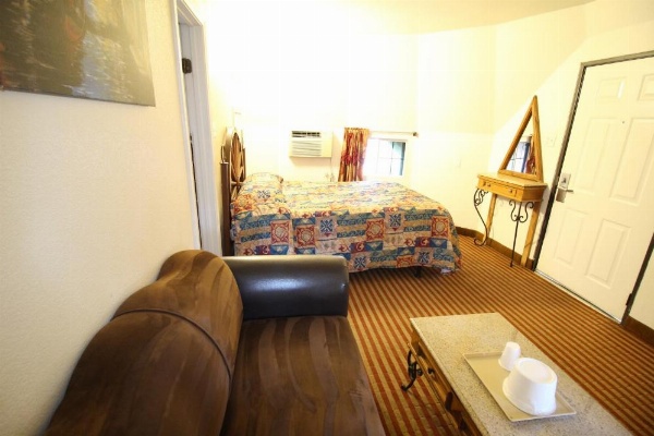 Wigwam Motel image 16